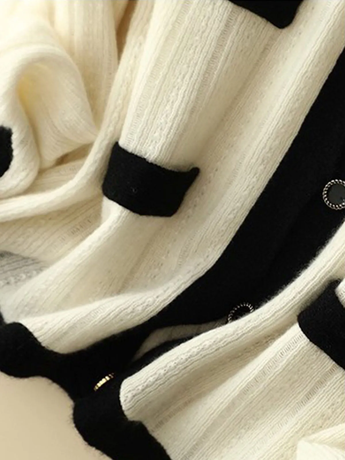 Black and White Cashmere Autumn/ Winter Cardigan: Round Neck 100% Pure Cashmere Cardigan with Color Block Design