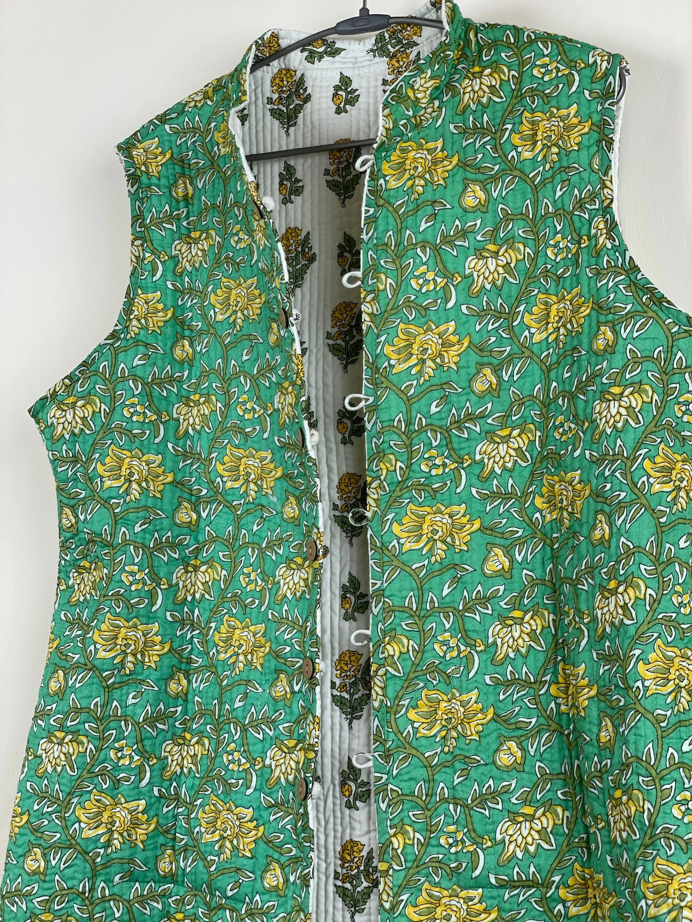 Indian Handmade Quilted Cotton Fabric Jacket Stylish White & Green Floral Women's Sleeveless Vest, Reversible Waistcoat for Her