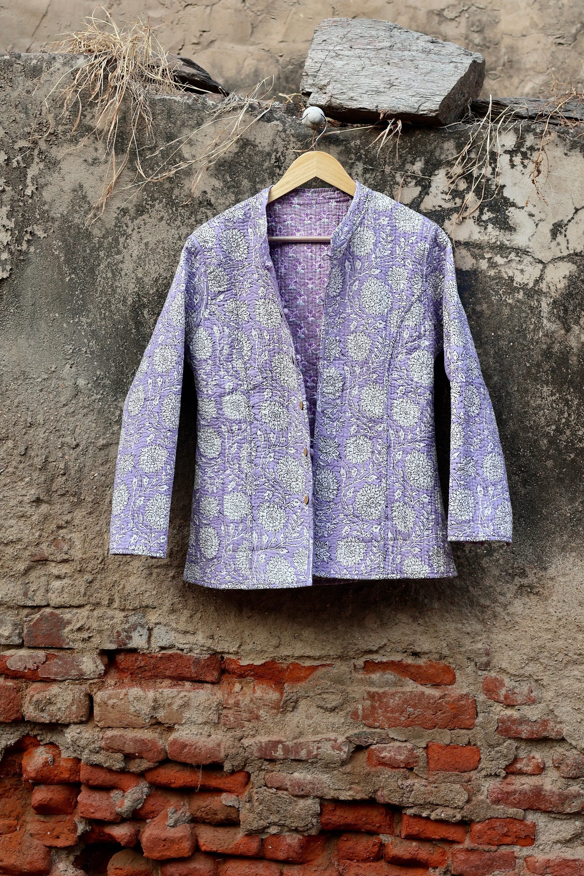 Indian Handmade Quilted Kantha Cotton Fabric Jacket Stylish Purple & White Floral Women's Coat, Reversible Waistcoat for Her