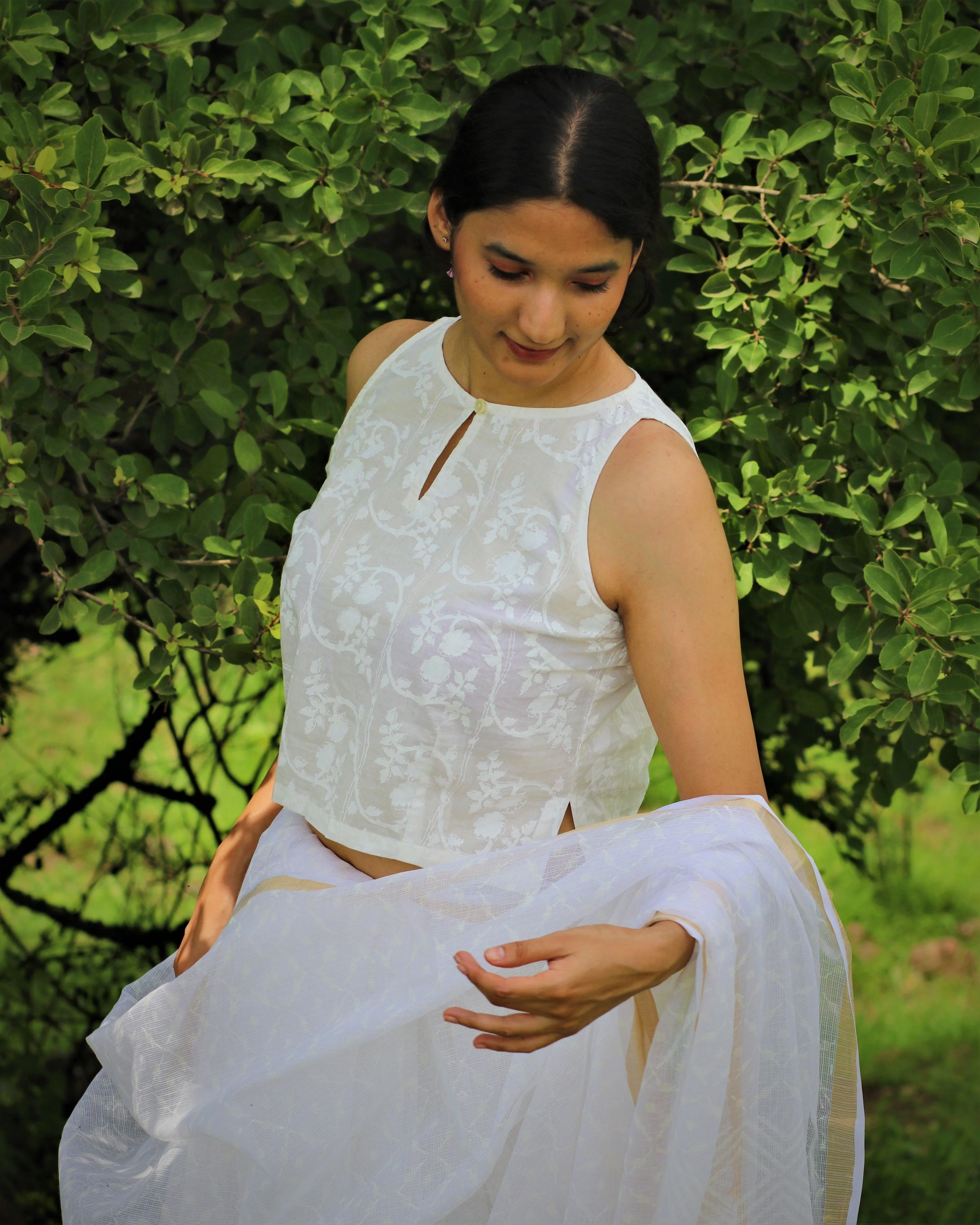 Ivory Pure Cotton Sleeveless Handprinted Blouse-Safed