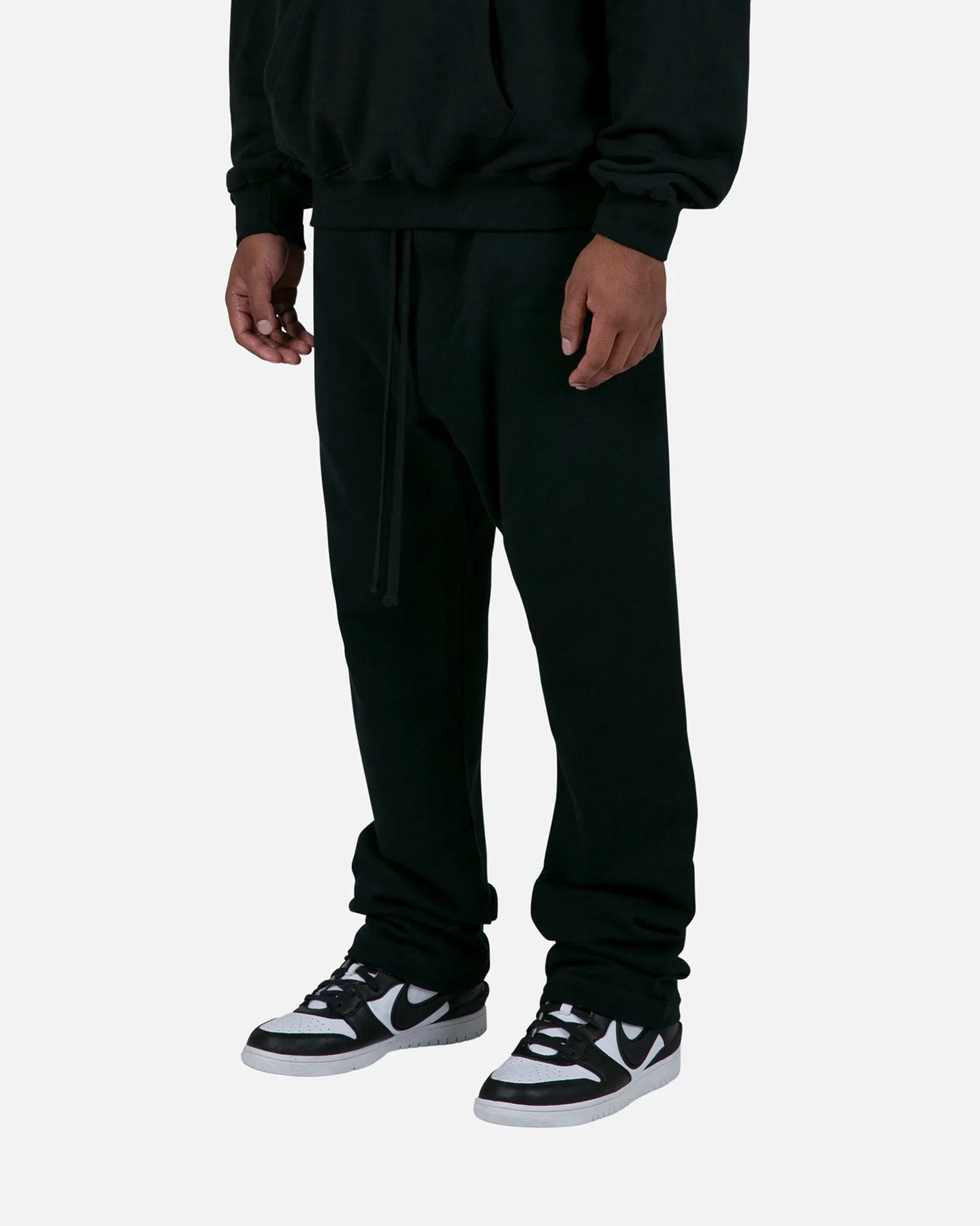 MNML Relaxed Everyday Sweatpants Black